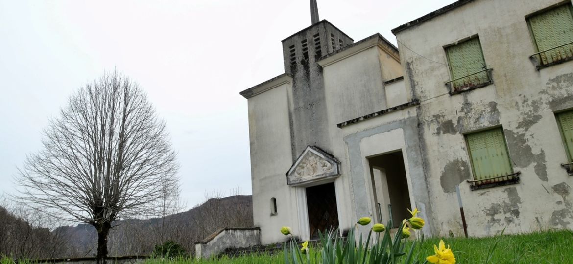 Le-Brézou-Village-EDF-Brommat-Aveyron-3