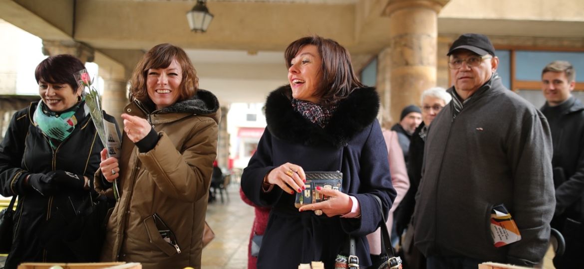 Millau-2020-Marché-du-7-mars-Carole-Delga-et-Emmanuelle-Gazel-1